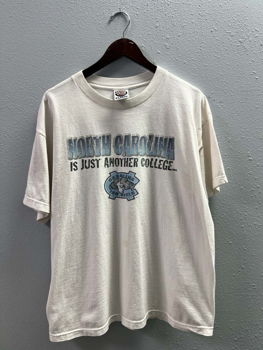 Vintage 90s North Carolina Tar Heels Mt. Everest Graphic T-Shirt XL 0087